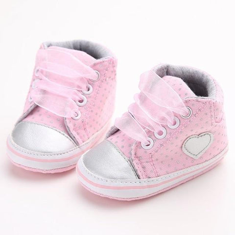 Image of Little Bumper Baby Shoes D / 0-6 Months / United States Printed Heart-Shaped Soft Shoes