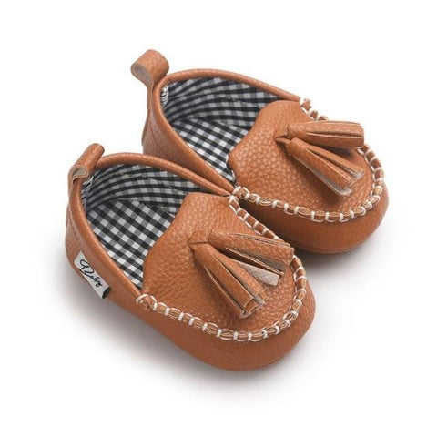 Image of Little Bumper Baby Shoes Silver / 7-12 Months / United States First Walkers Baby Suede Moccasin Shoes
